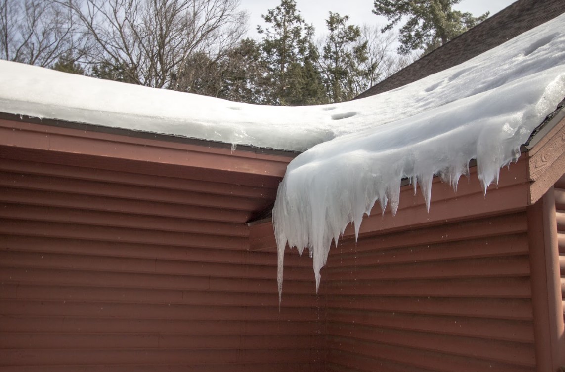 ice dam on Joliet roof